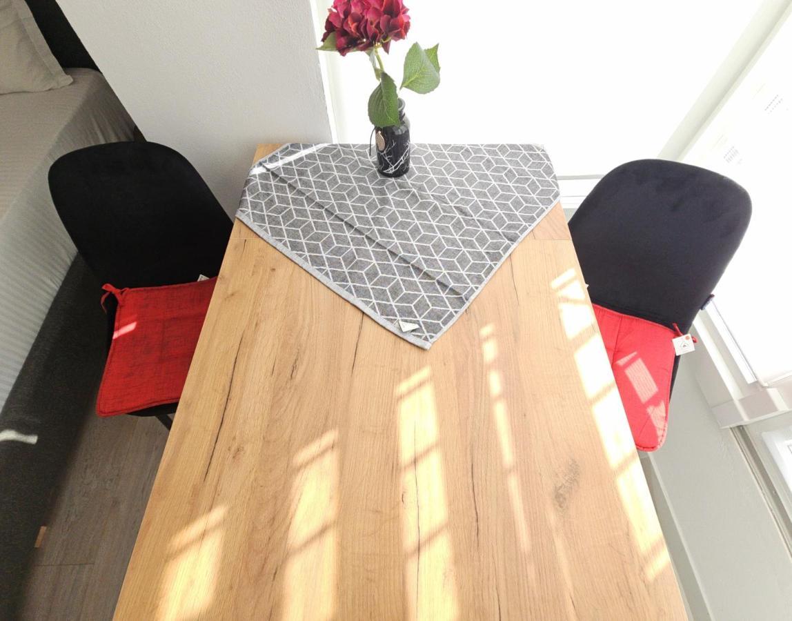 טיראנה Tiny Rose Studio מראה חיצוני תמונה